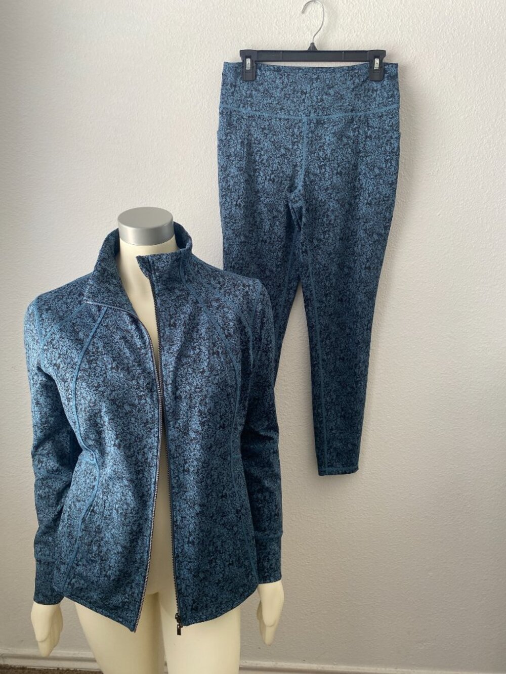 Athletic Textured Jacket Thumbholes Leggings MEMBER'S MARK Zip Up Workout Large